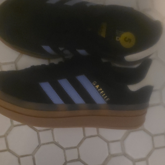 Sold - Picture 1 of 4